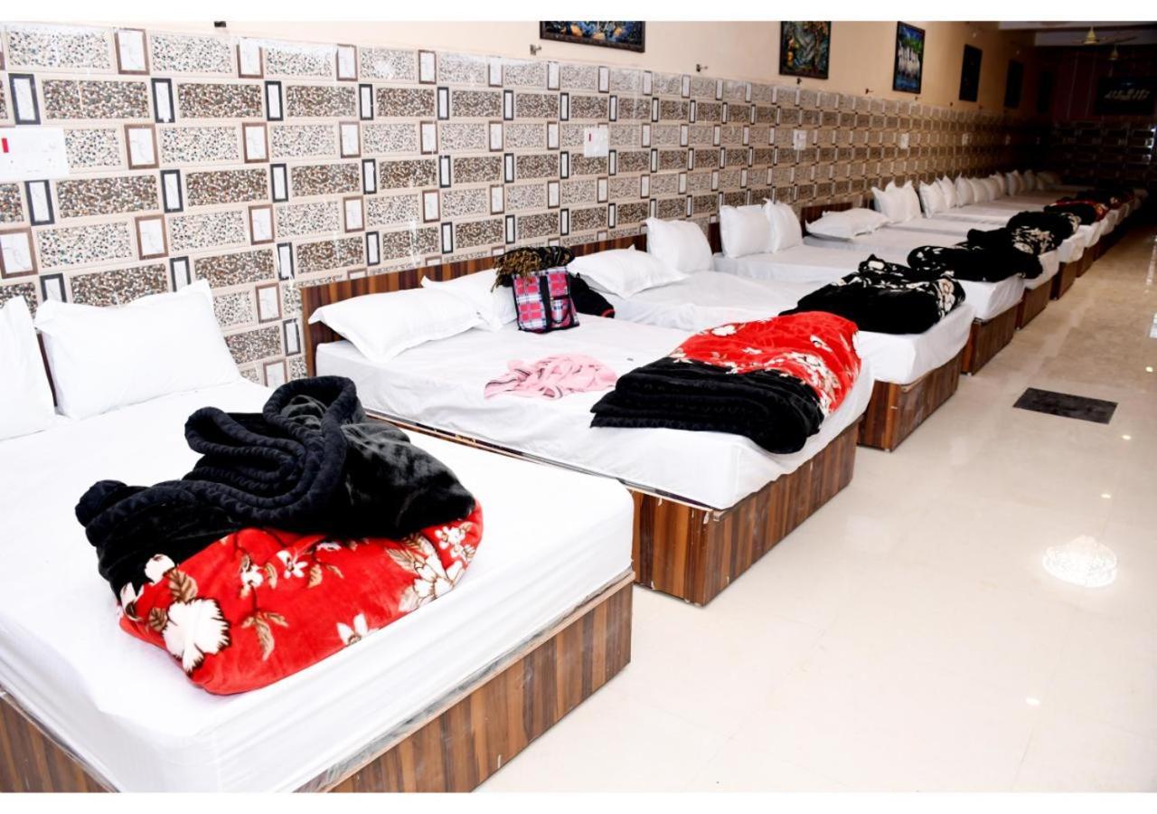 Tirupati Balaji Inn Bageshwar Dham Basāri Екстериор снимка