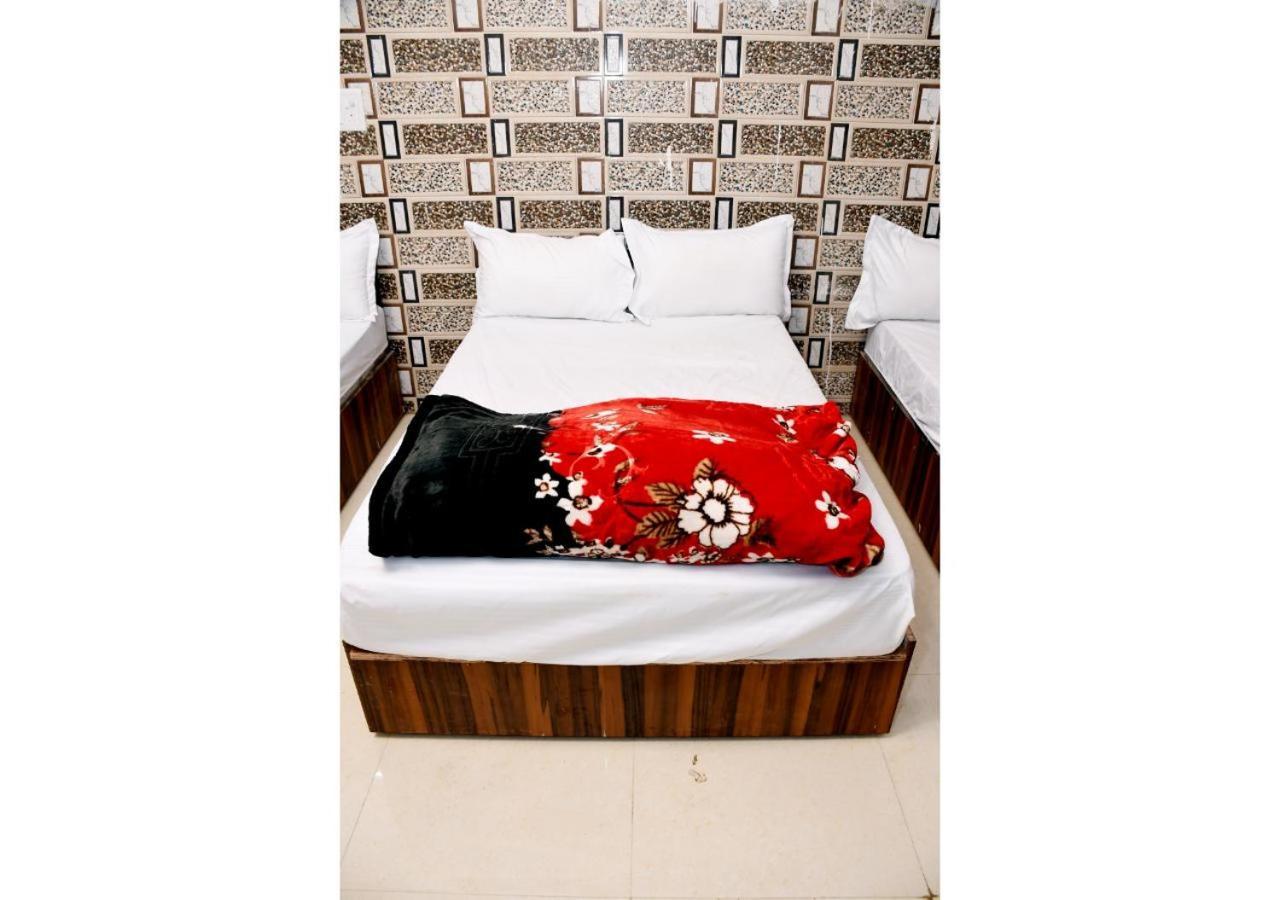 Tirupati Balaji Inn Bageshwar Dham Basāri Екстериор снимка