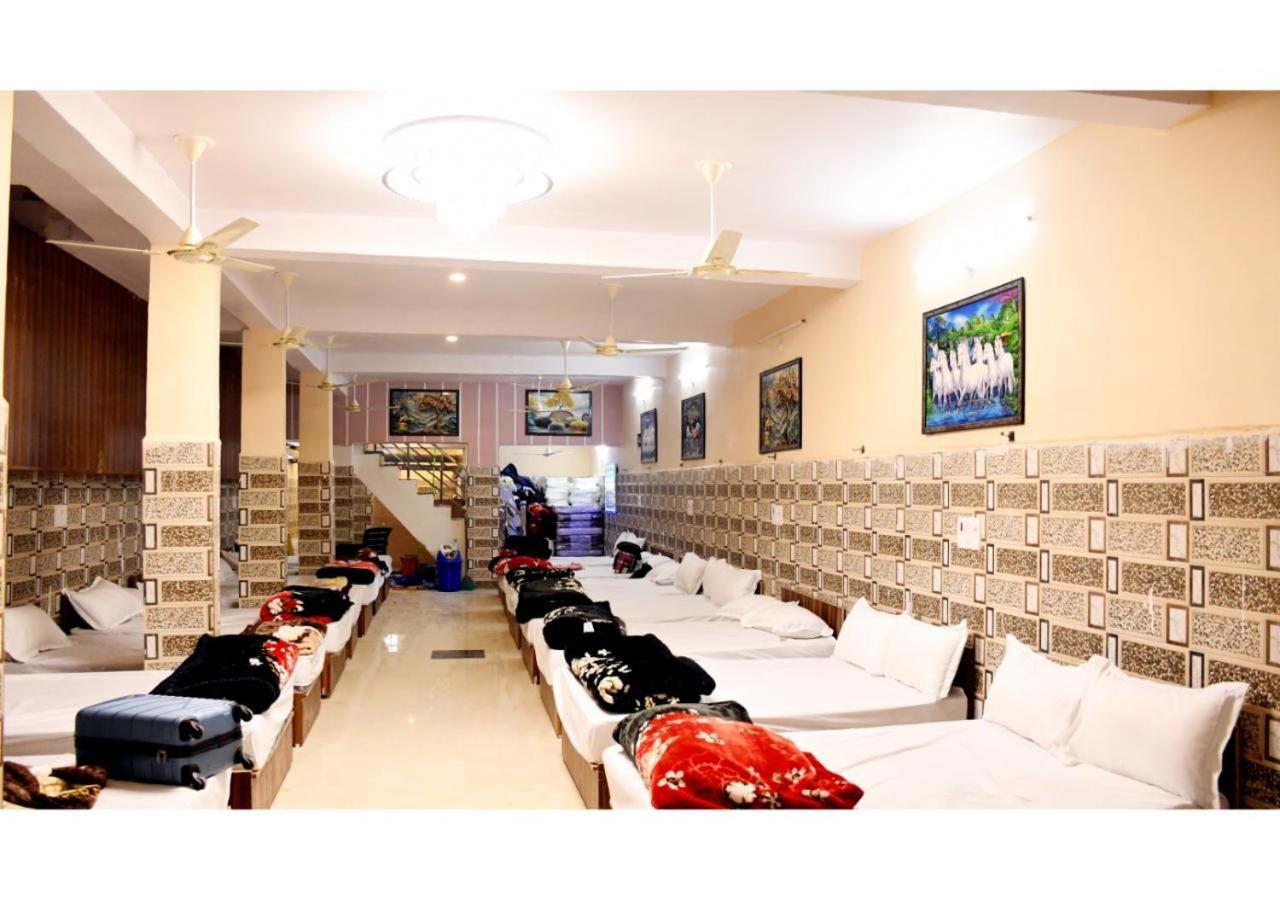 Tirupati Balaji Inn Bageshwar Dham Basāri Екстериор снимка