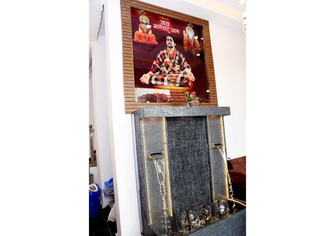 Tirupati Balaji Inn Bageshwar Dham Basāri Екстериор снимка